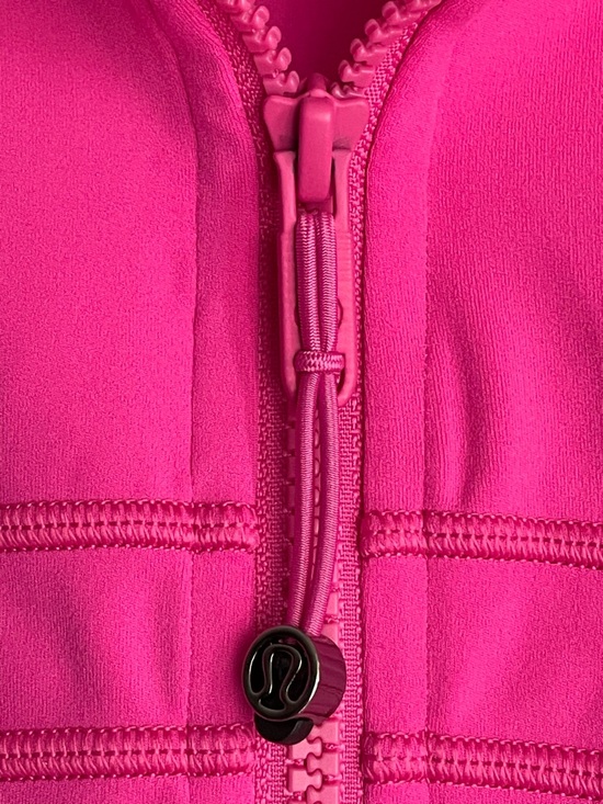 NWOT LULULEMON Define Cropped Jacket - Bright Pink - Picture 2 of 10